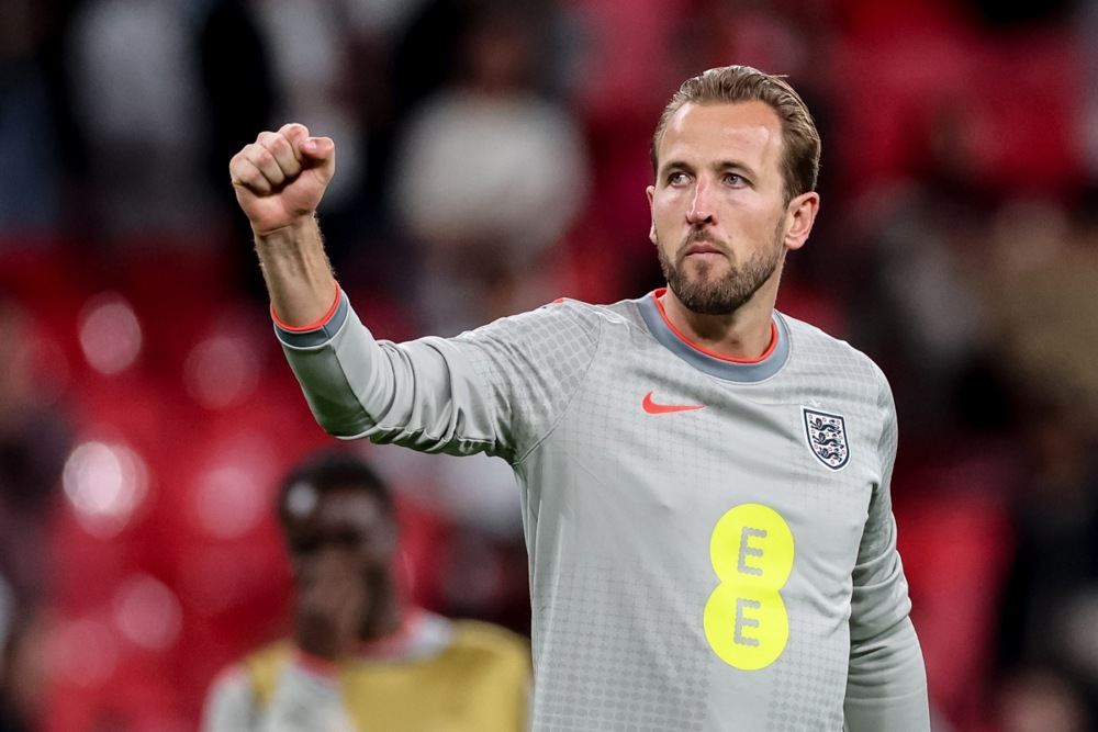 Dion Dublin thúc giục Man United chiêu mộ Harry Kane | OK9